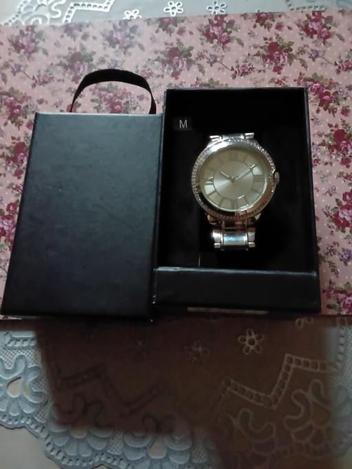 Buy & Sell Blakenhall Wolverhampton - Photos for Lady's watch. Comes in Original box