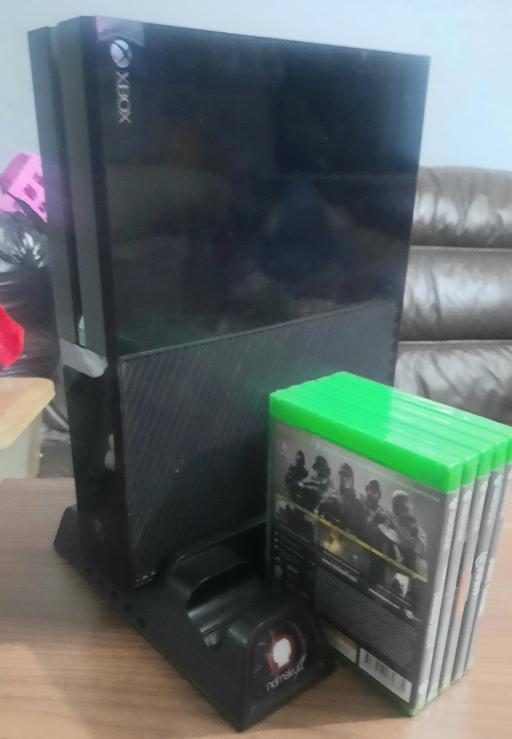 Buy & Sell Rubery Birmingham - Photos for xbox one original 500gb Leads Games