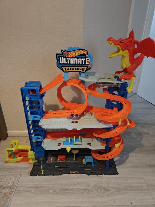 Buy & Sell Netherton Dudley - Photos for Hot Wheels Ultimate Garage