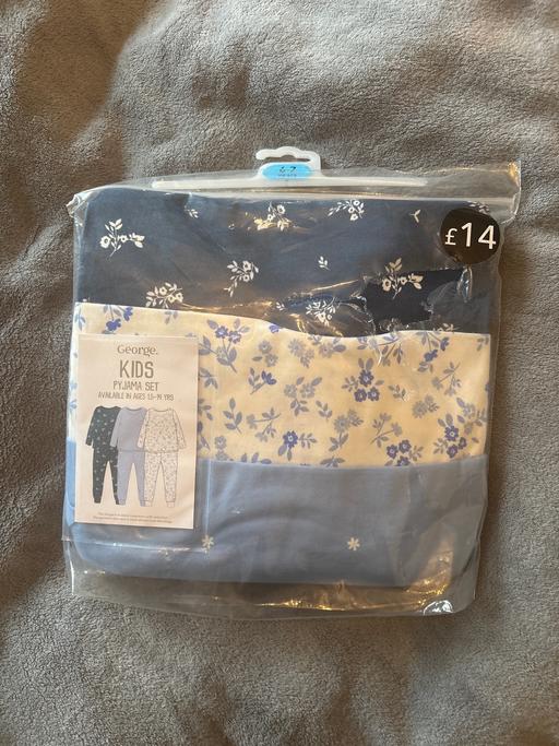 Buy & Sell Tividale Sandwell - Photos for Girls pyjamas