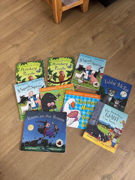 Buy & Sell Wingate County Durham - Photos for Julia McDonald book bundle