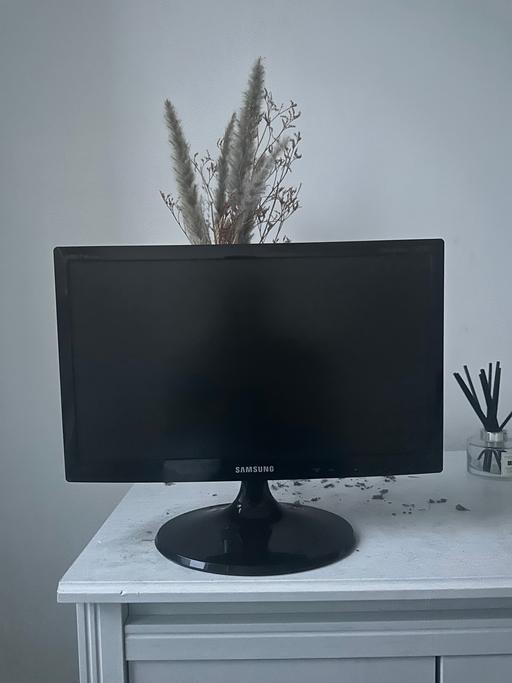 Buy & Sell St Luke`s Central London - Photos for Samsung 19” TV / Monitor HDMI