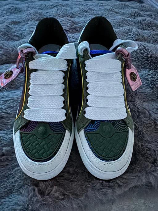 Buy & Sell Dingle Liverpool - Photos for Kurt Geiger