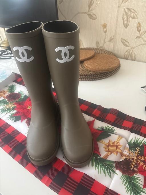 Buy & Sell Thornton Heath Croydon - Photos for Rain boots