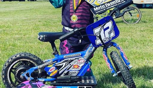 Buy & Sell Lower Everleigh Wiltshire - Photos for Amped 10inch electric bike