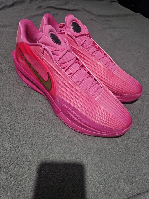 Buy & Sell Walsall Town Centre Walsall - Photos for Mens Pink Nike Trainers Size 16