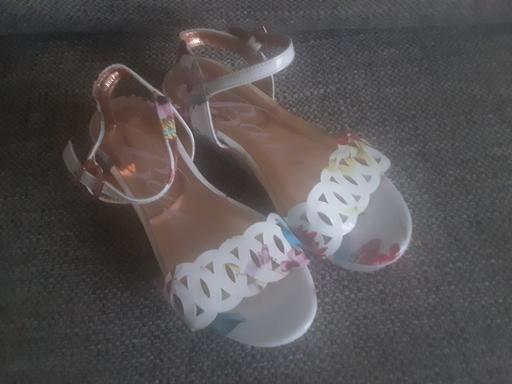Buy & Sell Bolton-Upon-Dearne Barnsley - Photos for Girls size 2 Ted Baker sandals