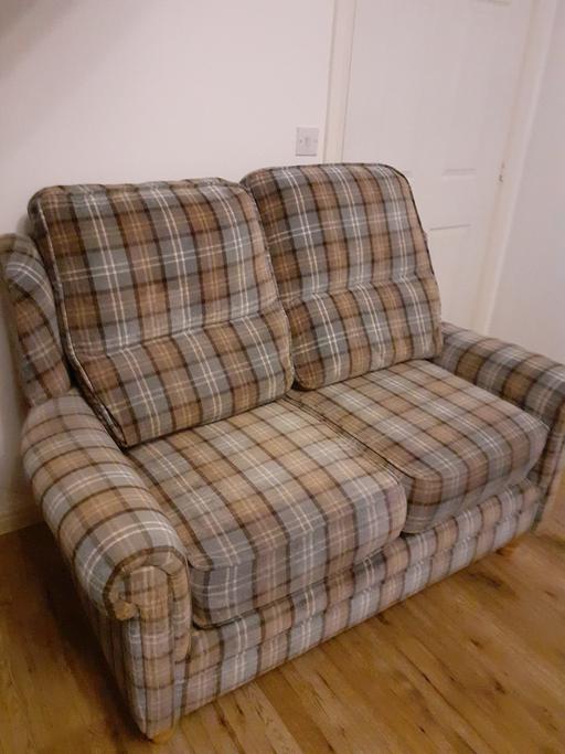 Buy & Sell Catshill Bromsgrove - Photos for 2 Seater Settee