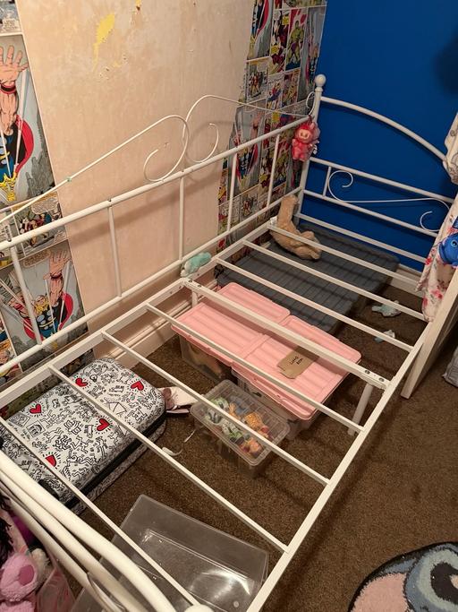 Buy & Sell Water Orton North Warwickshire - Photos for White day bed