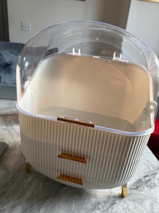 Buy & Sell Staining Blackpool - Photos for Makeup organiser