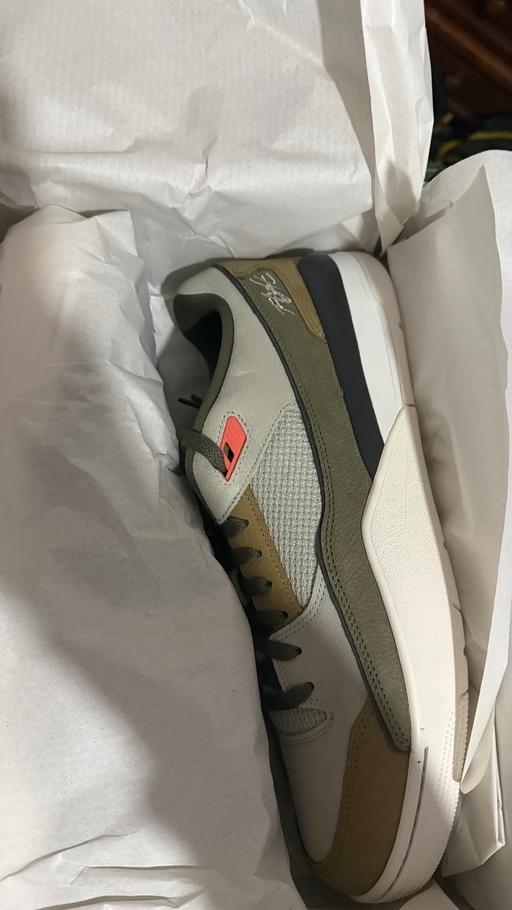 Buy & Sell Leyton East London - Photos for Jordan flight court