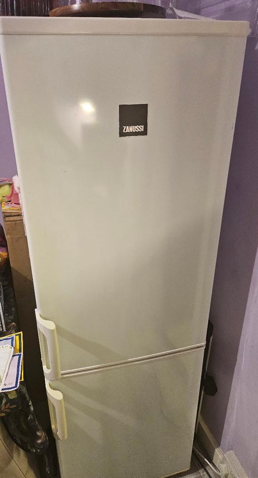 Buy & Sell Greenwich South East London - Photos for Clean & Reliable Fridge Freezer COLLECTION