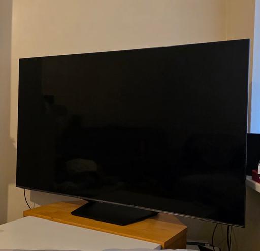 Buy & Sell Haworth Bradford - Photos for LIKE NEW! Hisense 75-inch Smart 4K UHD HDR