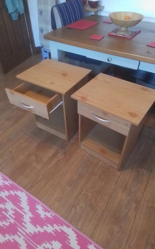 Buy & Sell Swinley Wigan - Photos for PAIR OF BEDSIDE TABLES/CUPBOARDS