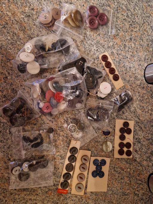 Buy & Sell Grassmoor North East Derbyshire - Photos for asstd buttons