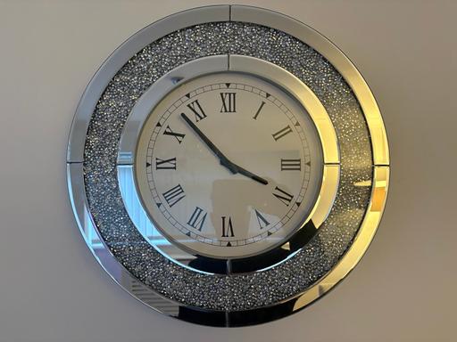 Buy & Sell Bean Dartford - Photos for Diamond Glass Wall Clock