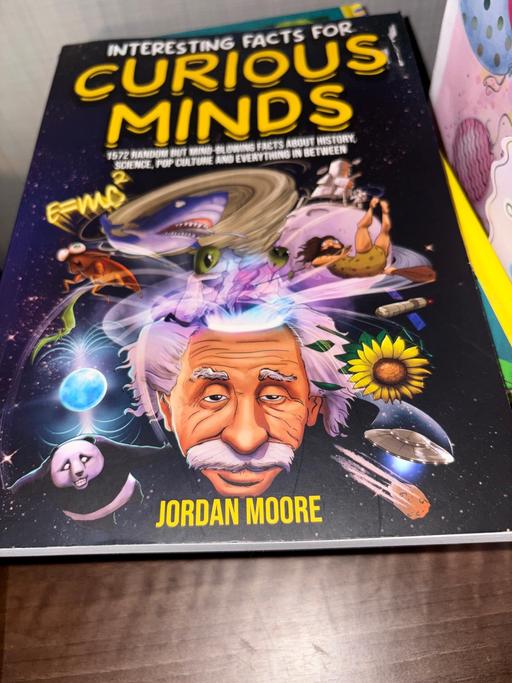 Buy & Sell Becontree East London - Photos for Curious minds book