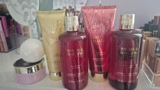 Buy & Sell Bromley East London - Photos for Bag with extra items inside