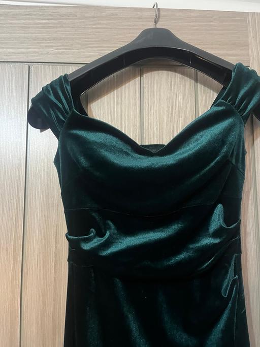 Buy & Sell Bury Greater Manchester - Photos for Emerald green velvet prom dress