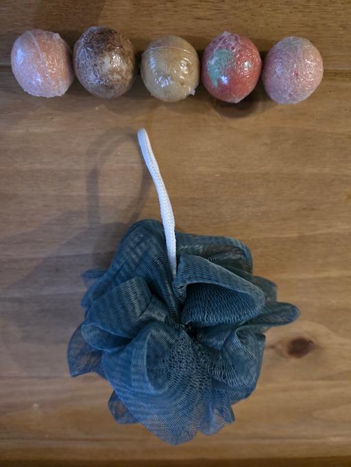 Buy & Sell Blackpool Town Centre Blackpool - Photos for Bath scrunchie & foot soak bombs NEW