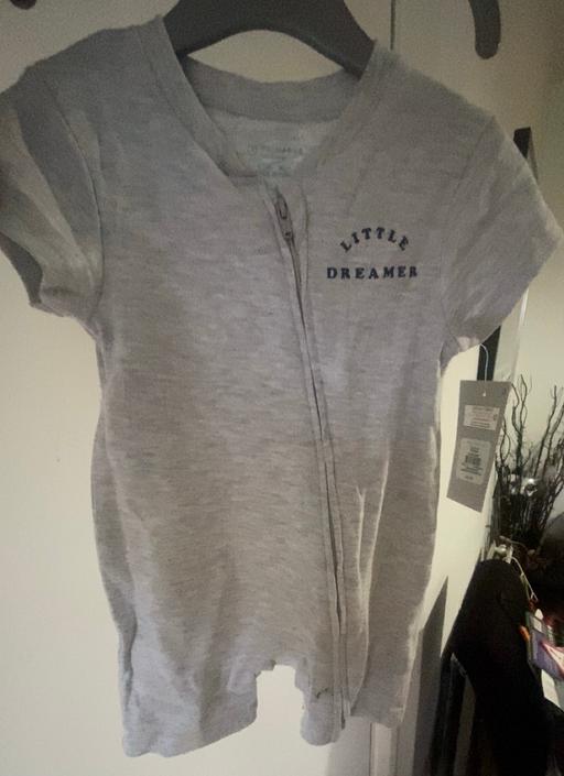 Buy & Sell Shortlands Bromley - Photos for Grey body suit for infant