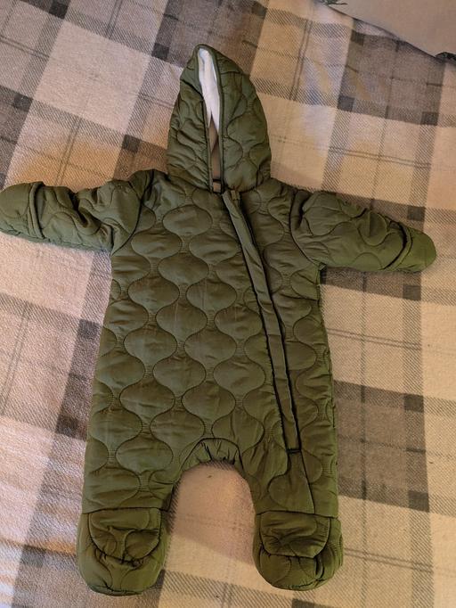 Buy & Sell Telford Telford and Wrekin - Photos for NEW BABY SNOWSUIT