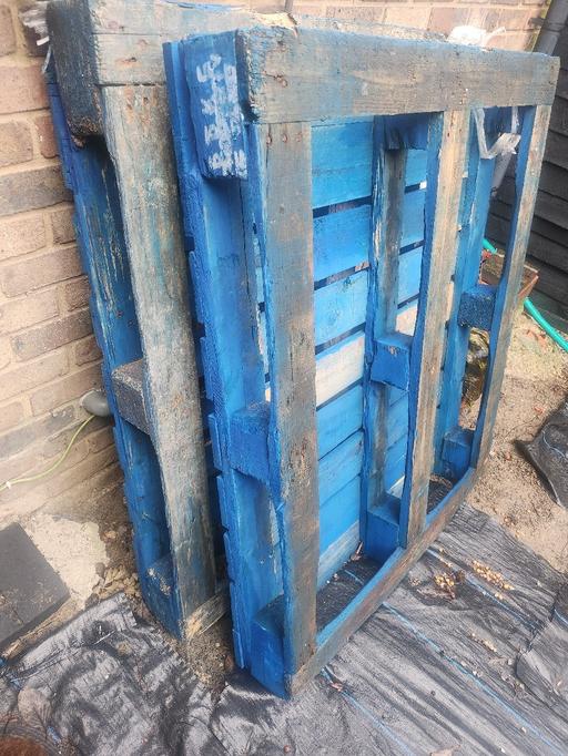 Buy & Sell Forest Hill South East London - Photos for ☆BEAUTIFUL BLUE X2 WOODEN PALLETS GARDEN