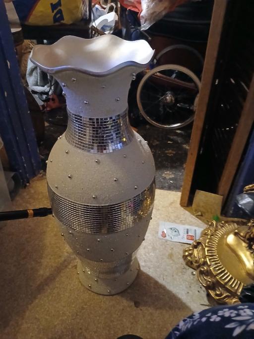 Buy & Sell Netherton Dudley - Photos for floor standing crushed silver