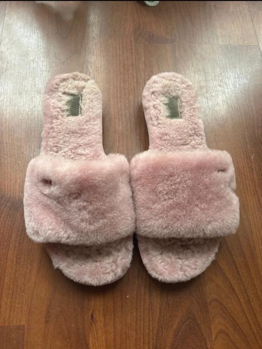 Buy & Sell Maida Vale West London - Photos for UGG slippers