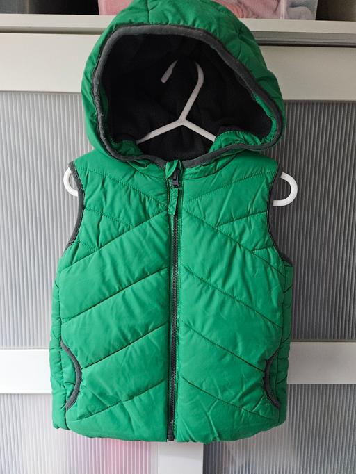 Buy & Sell Weston Point Halton - Photos for Age 2-3 M&S green gilet