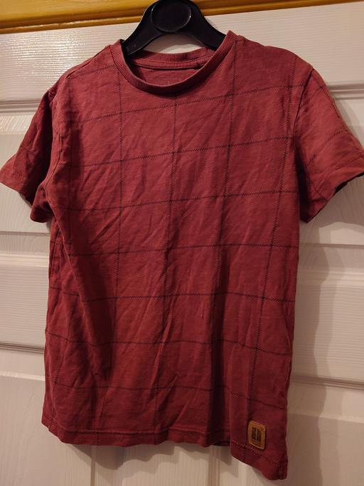 Buy & Sell Woodthorpe Charnwood - Photos for Boys burgundy top size 5 years