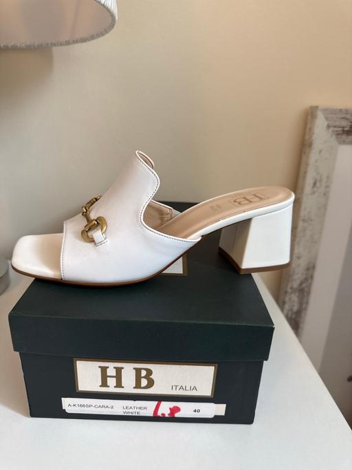 Buy & Sell St John`s Wood North West London - Photos for Italia White Leather Heeled Mules – Size 40