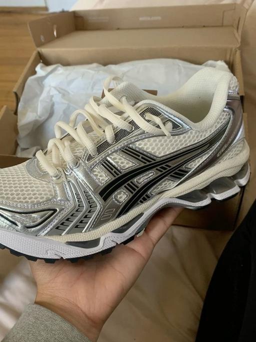 Buy & Sell Brixton South East London - Photos for ASIC fresh and new for you