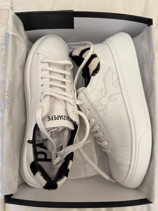 Buy & Sell St John`s Wood North West London - Photos for Patrizia Pepe White Leather Trainers