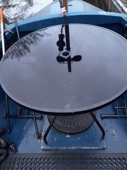 Buy & Sell Ocker Hill Sandwell - Photos for glass table and iron parasol stand