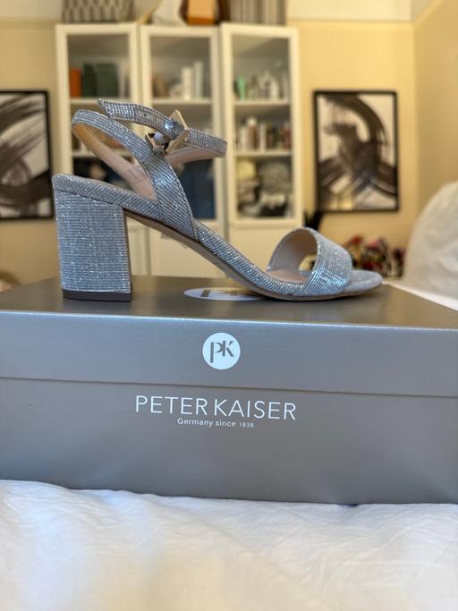 Buy & Sell St John`s Wood North West London - Photos for Peter Kaiser Amara Sand Shimmer Healed Sandal