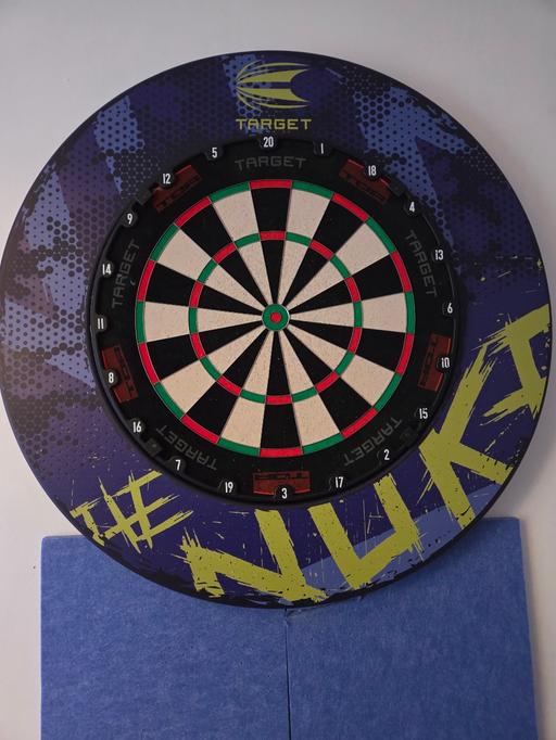 Buy & Sell Edlington Doncaster - Photos for TOR TARGET DARTBOARD WITH LUKE LITTLER SURROU