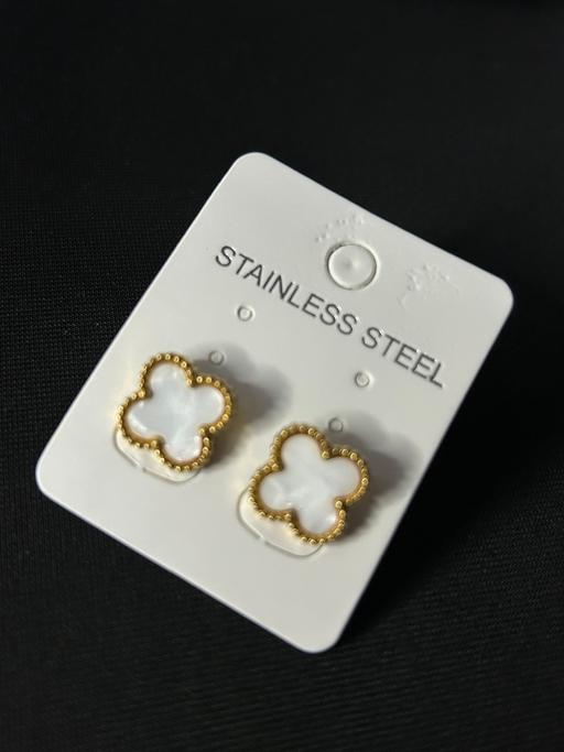 Buy & Sell East Ham East London - Photos for Stainless steel ear studs in white