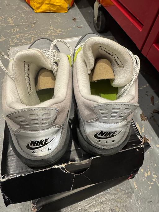 Buy & Sell Carshalton Sutton - Photos for Jordan trainers size 5.5