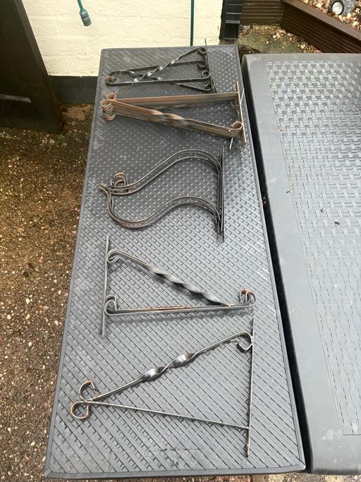 Buy & Sell Shard End Birmingham - Photos for Hanging Basket Brackets x 12