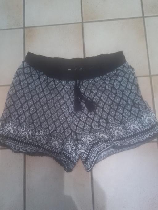 Buy & Sell Streetly Walsall - Photos for LADIES PAPAYA SHORTS