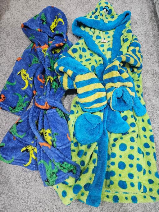 Buy & Sell Weston Point Halton - Photos for Age 2-3 boys dressing gown bundle