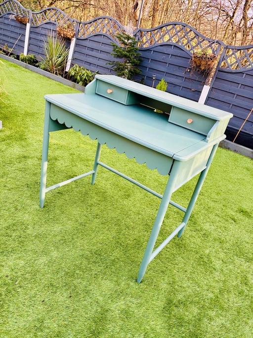 Buy & Sell Bredbury Stockport - Photos for Remi Scalloped Small Step Up Desk