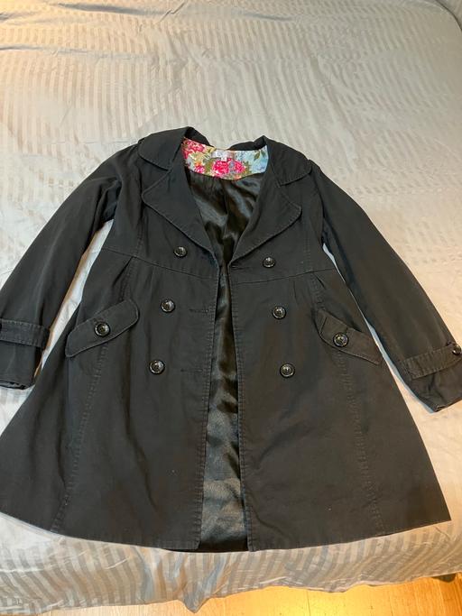 Buy & Sell West Hackney North London - Photos for Lightweight Black Button Up Coat