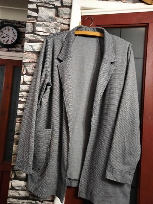 Buy & Sell Thurnscoe Barnsley - Photos for Dog tooth jacket.