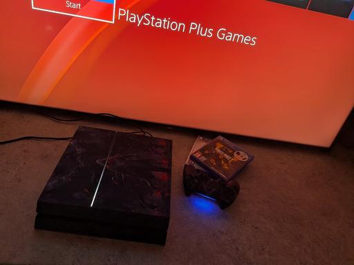 Buy & Sell Quinton Birmingham - Photos for Play Station 4 Sony with 2 Games