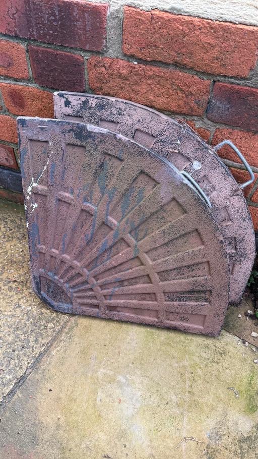Buy & Sell Fearnhead Warrington - Photos for 2 cast iron garden umbrella weights
