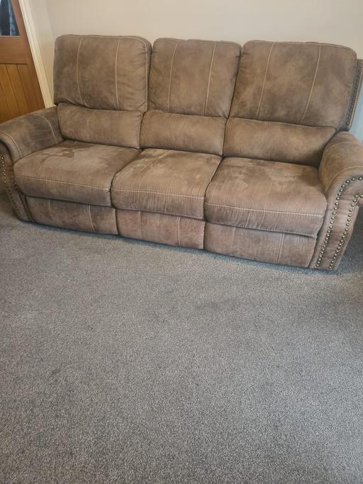 Buy & Sell Flush Kirklees - Photos for Oakland Furniture 3 Seater Brown fabric sofa