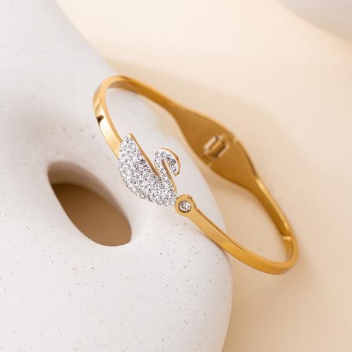 Buy & Sell East Ham East London - Photos for Gold base stainless steel bracelet