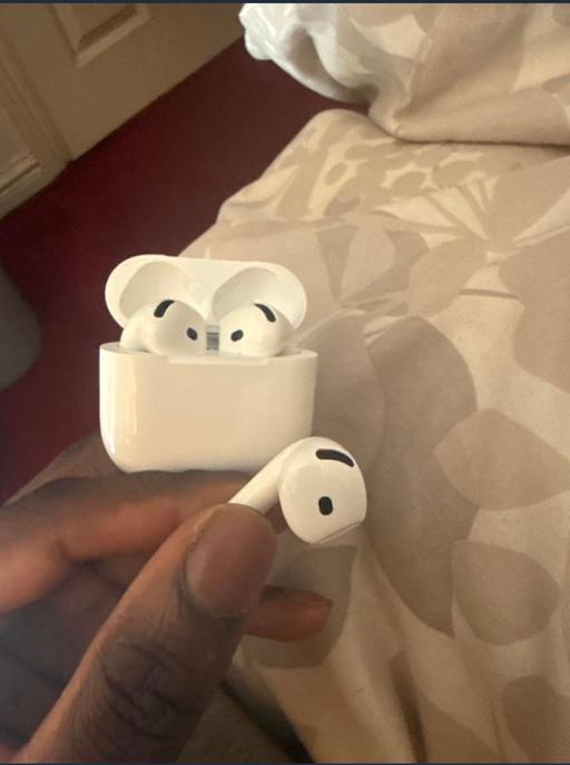 Buy & Sell Castle Green East London - Photos for AirPods 4th gen (left)